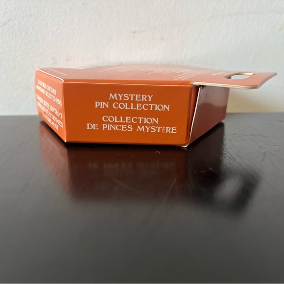 Disney Parks Tim Burton The Nightmare Before Christmas character Set of 2 Pins - Picture 7 of 8